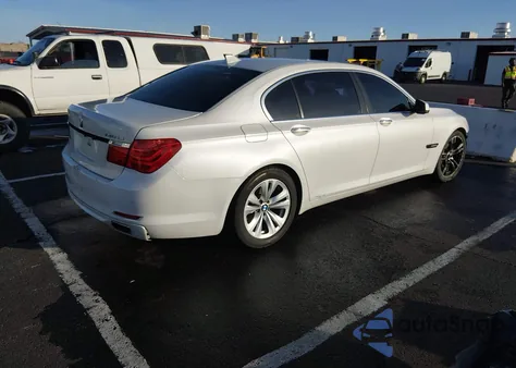 2011 BMW 740Li z USA, uszkodzony, nr VIN WBAKB4C50BC392560